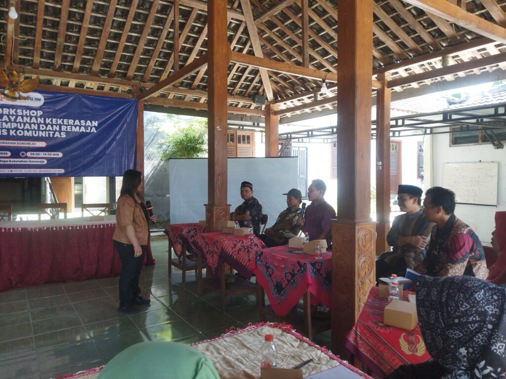 termasuk alur rujukan dan strategi sosialisasi program kepada masyarakat