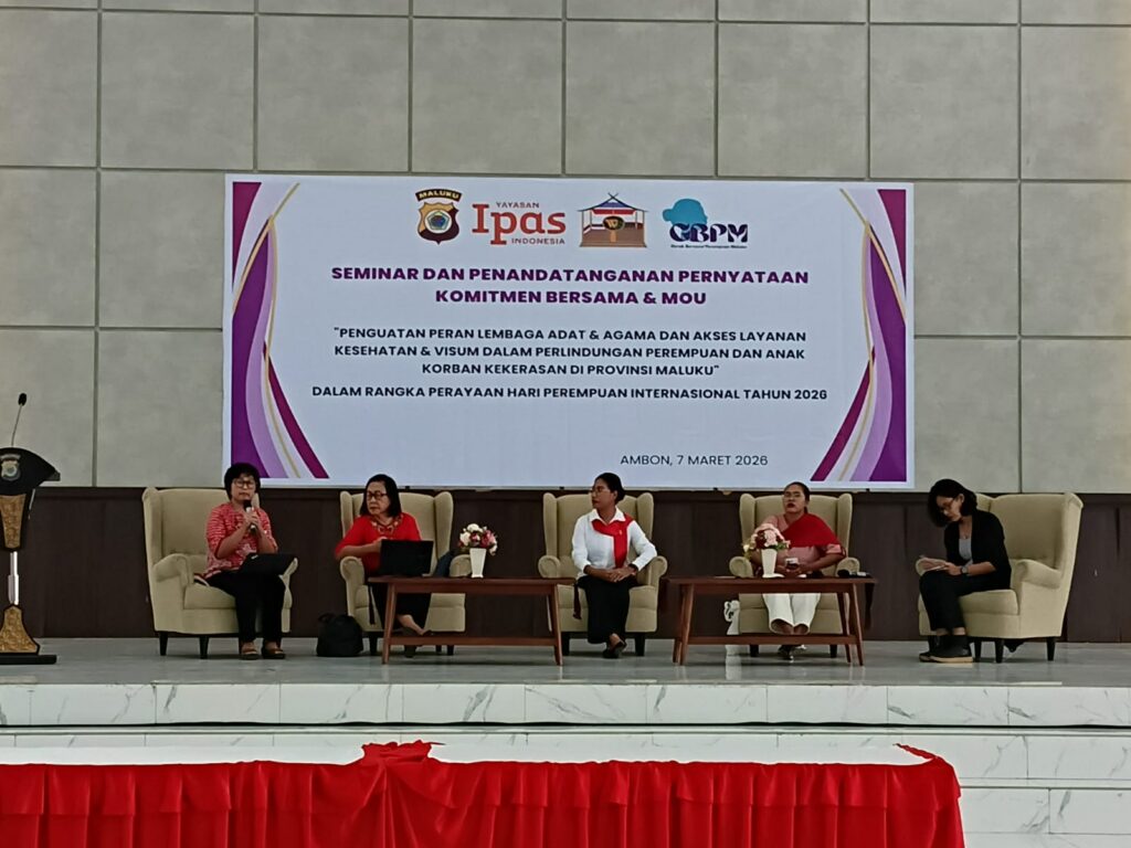 WhatsApp-Image-2026-03-08-at-09.50.46-1-1024×768 Para panelis di sebuah seminar